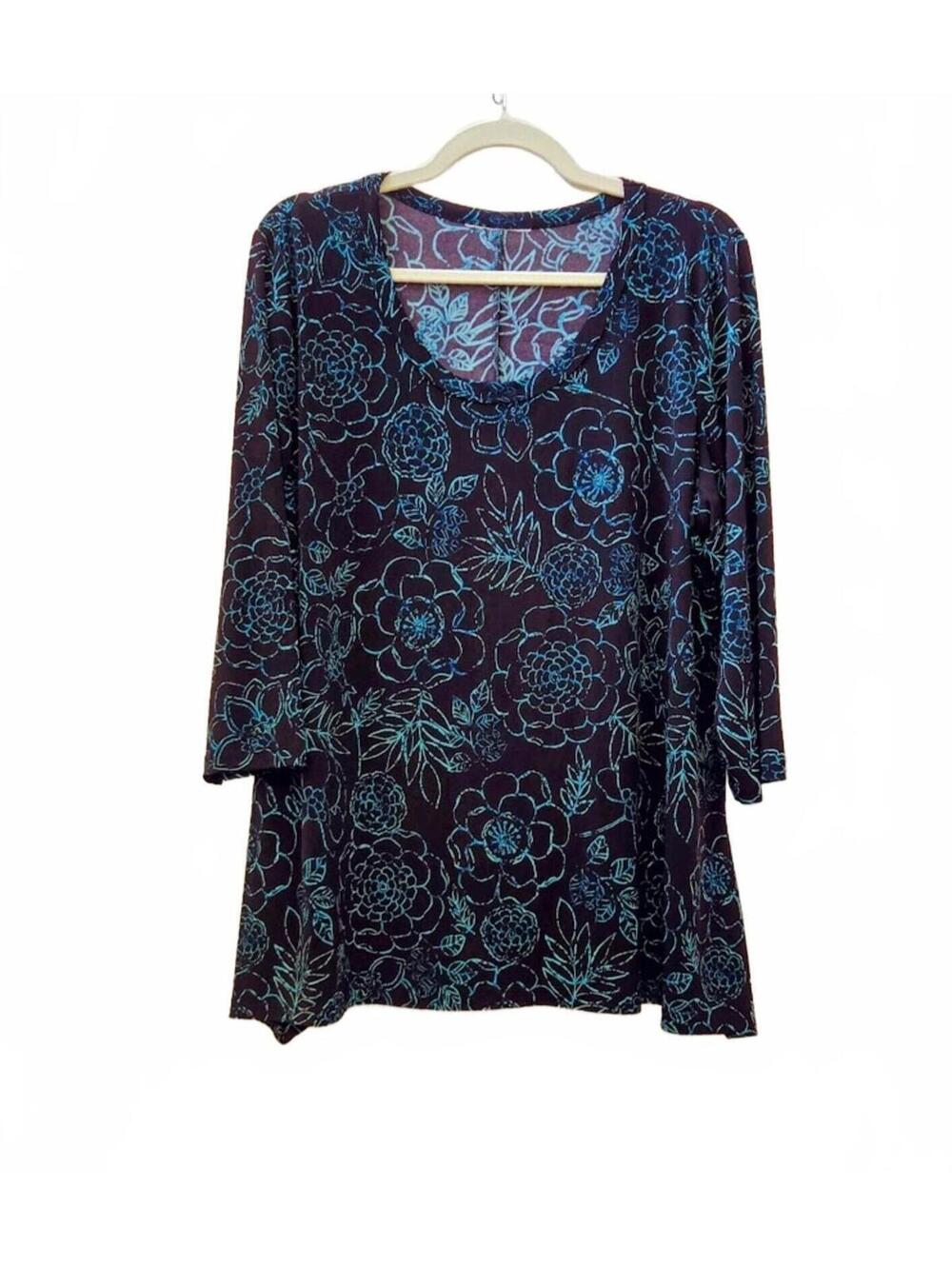 Black Floral Print Tunic Top with 3/4 Sleeves Size 3X